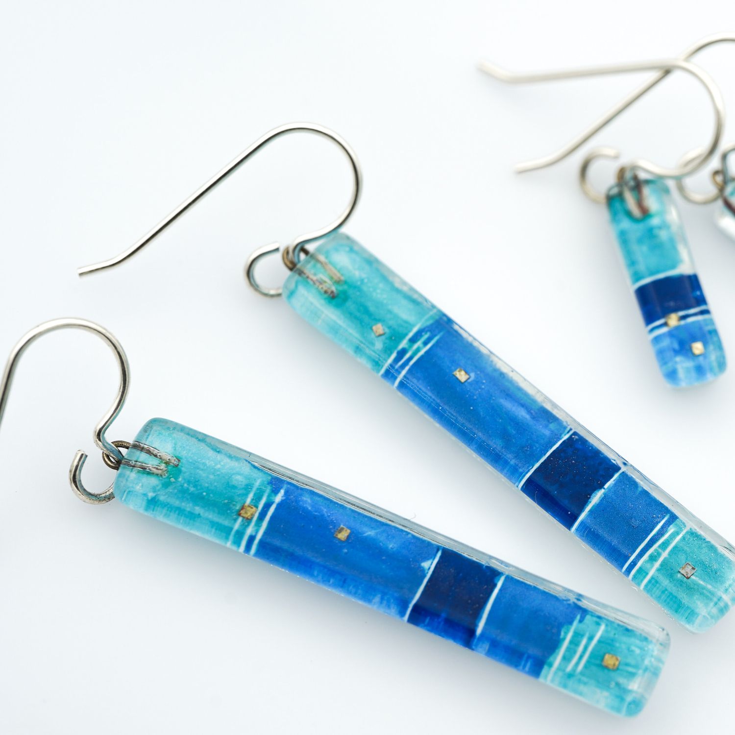 Momo Glassworks GC-185 Blue Strata Lg. Bars