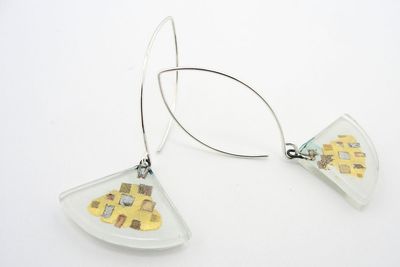 Momo Glassworks GC-095 White Golden Phase Lg. Fans