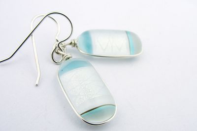 Momo Glassworks BM-156 Axiom Earrings (White)