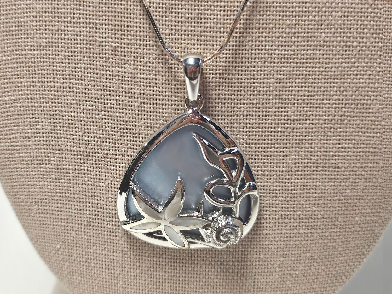 MedArtCo Mosaic Sea Star Pendant NAOC8011LB