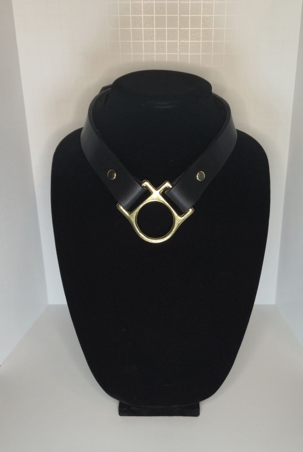 Chevron Collar