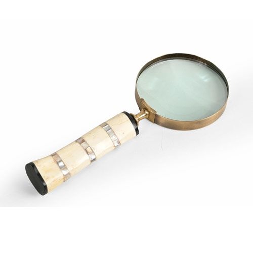 Bonton Magnifying Glass