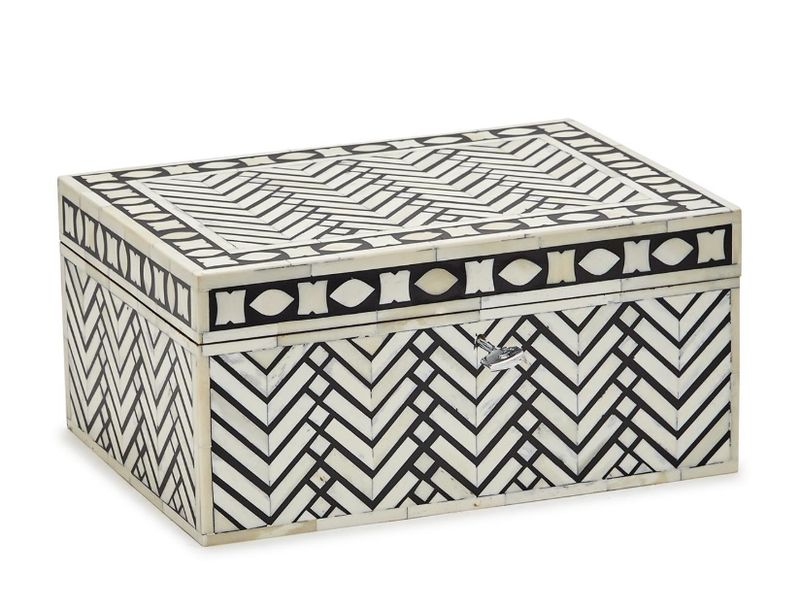 BONE BOX W/LOCK BLACK AND WHITE UTL119