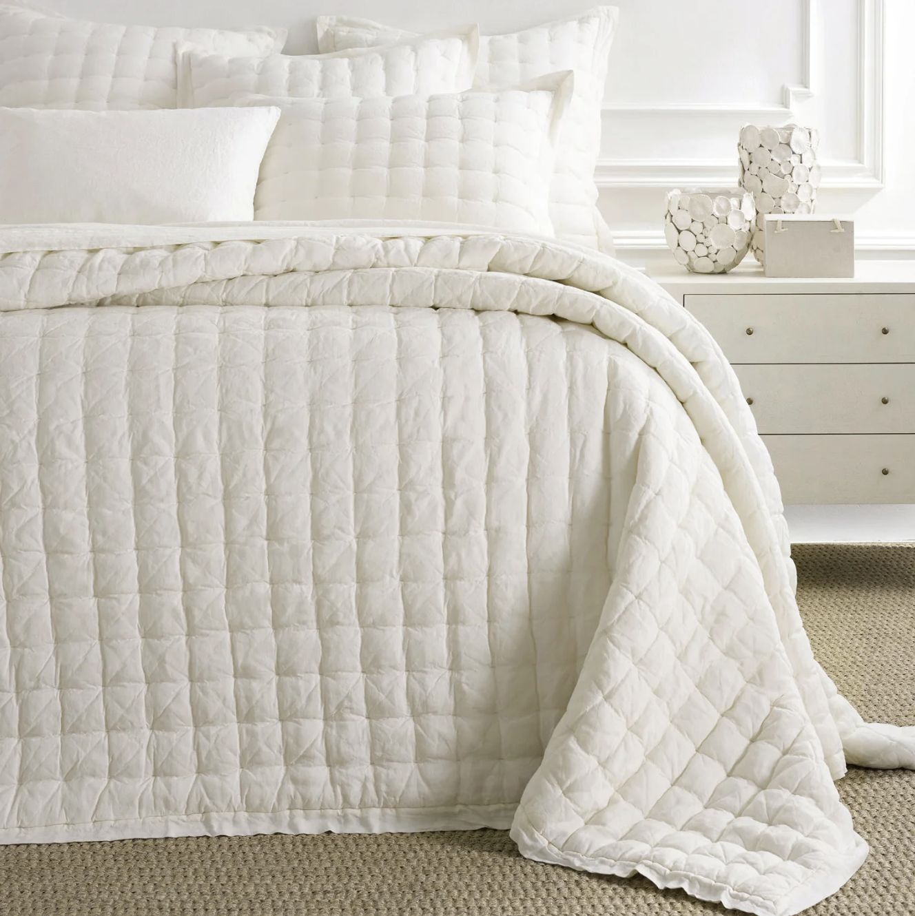 LUSH LINEN PUFF COVERLET, Color: IVORY, Size: FULL/QUEEN