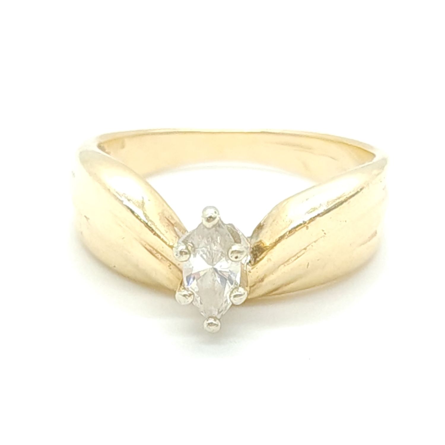 14k Marquise Diamond Ring Size: 7.5
