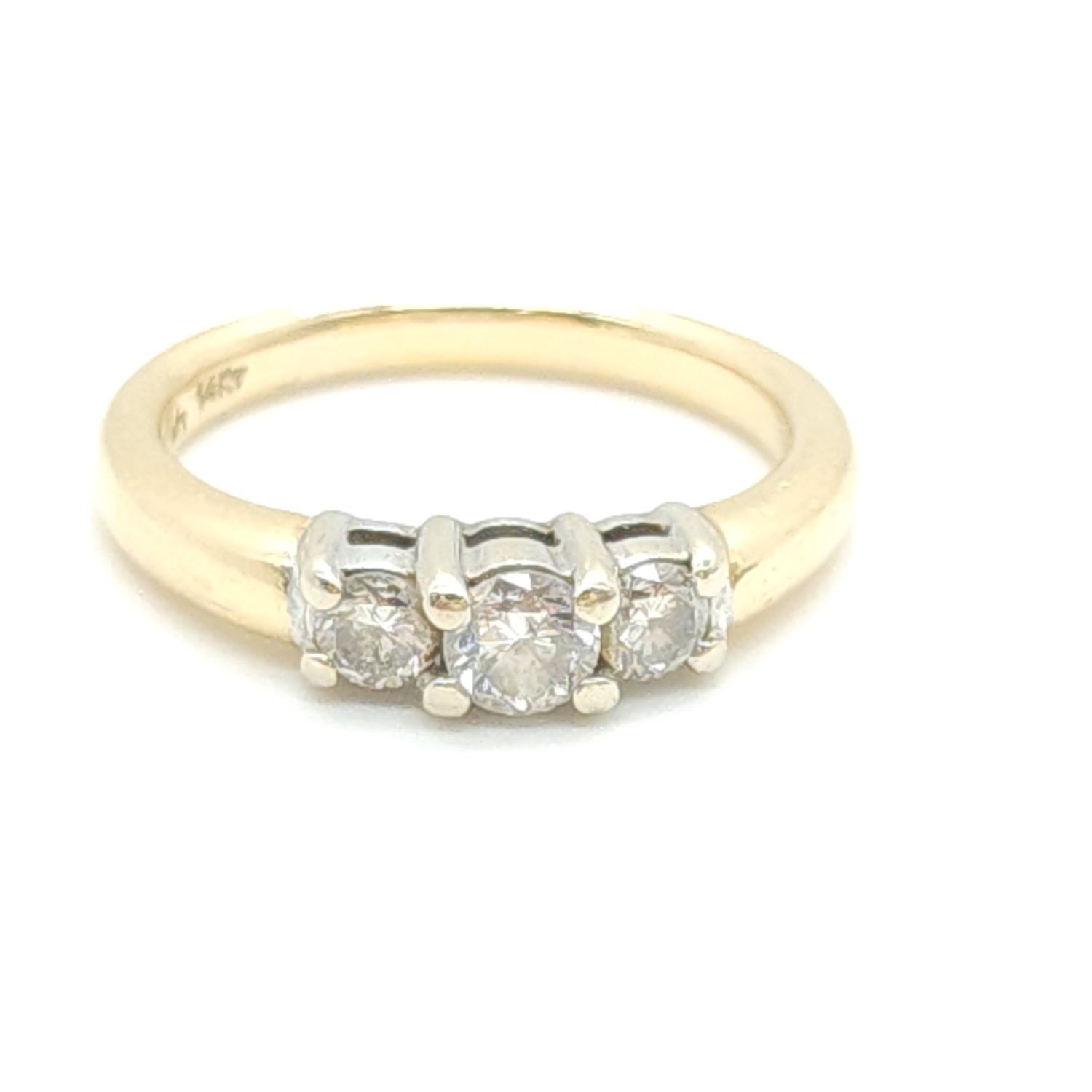 14k Round Three Stone Diamond Ring Size: 6.5