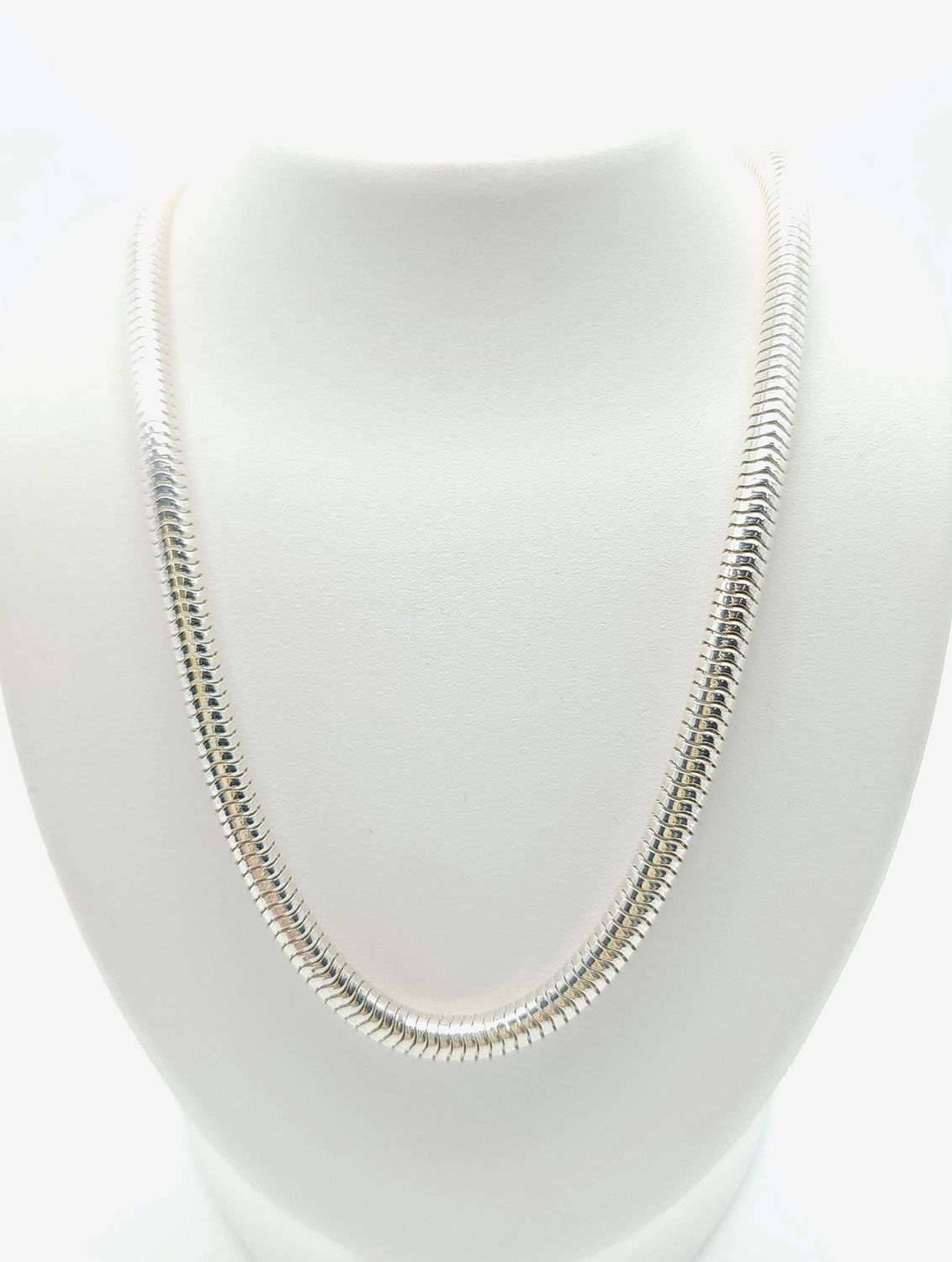 Sterling Silver Snake Necklace Size: 20&quot;