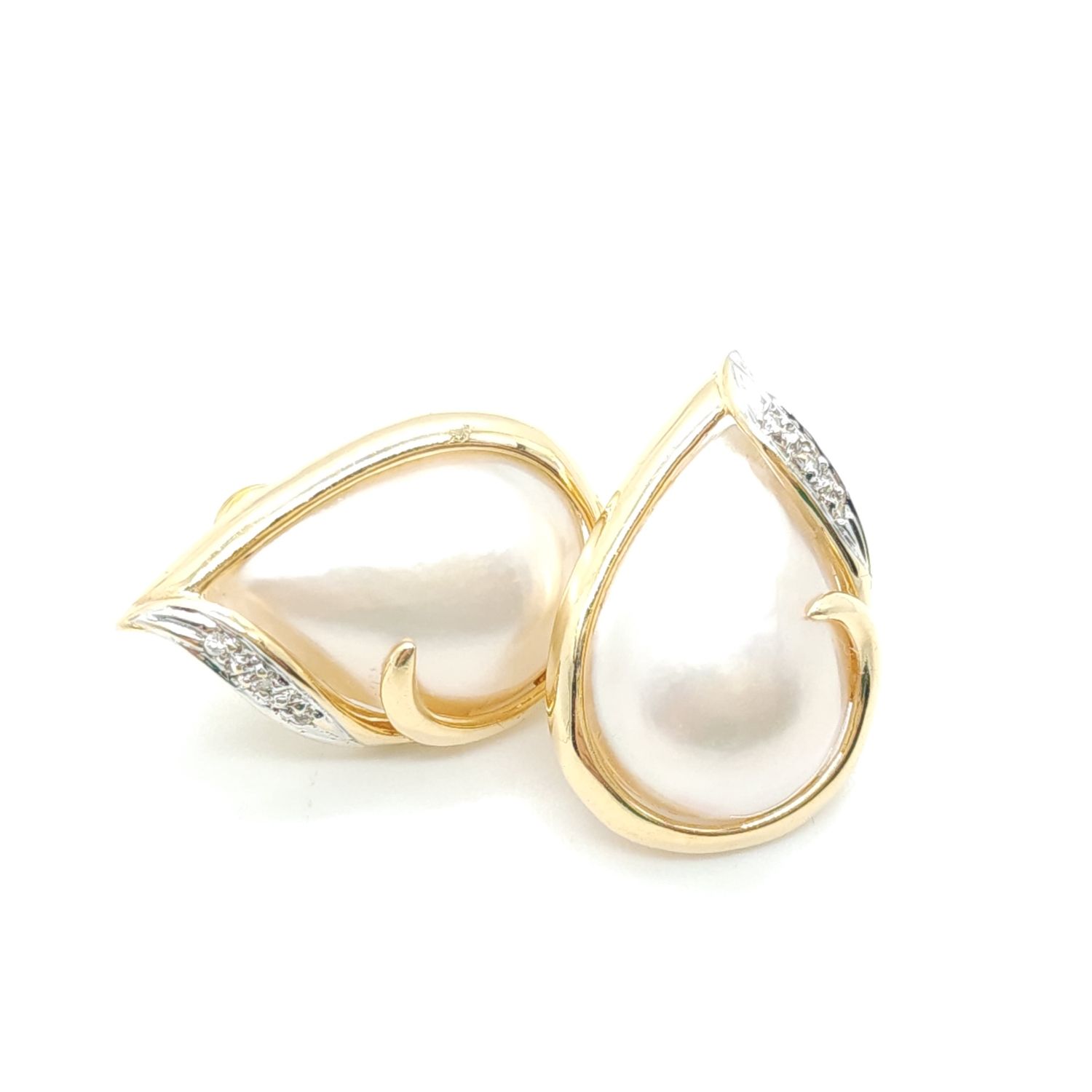 14k Gold Vintage Teardrop Mabe Pearl &amp; Diamond Earrings