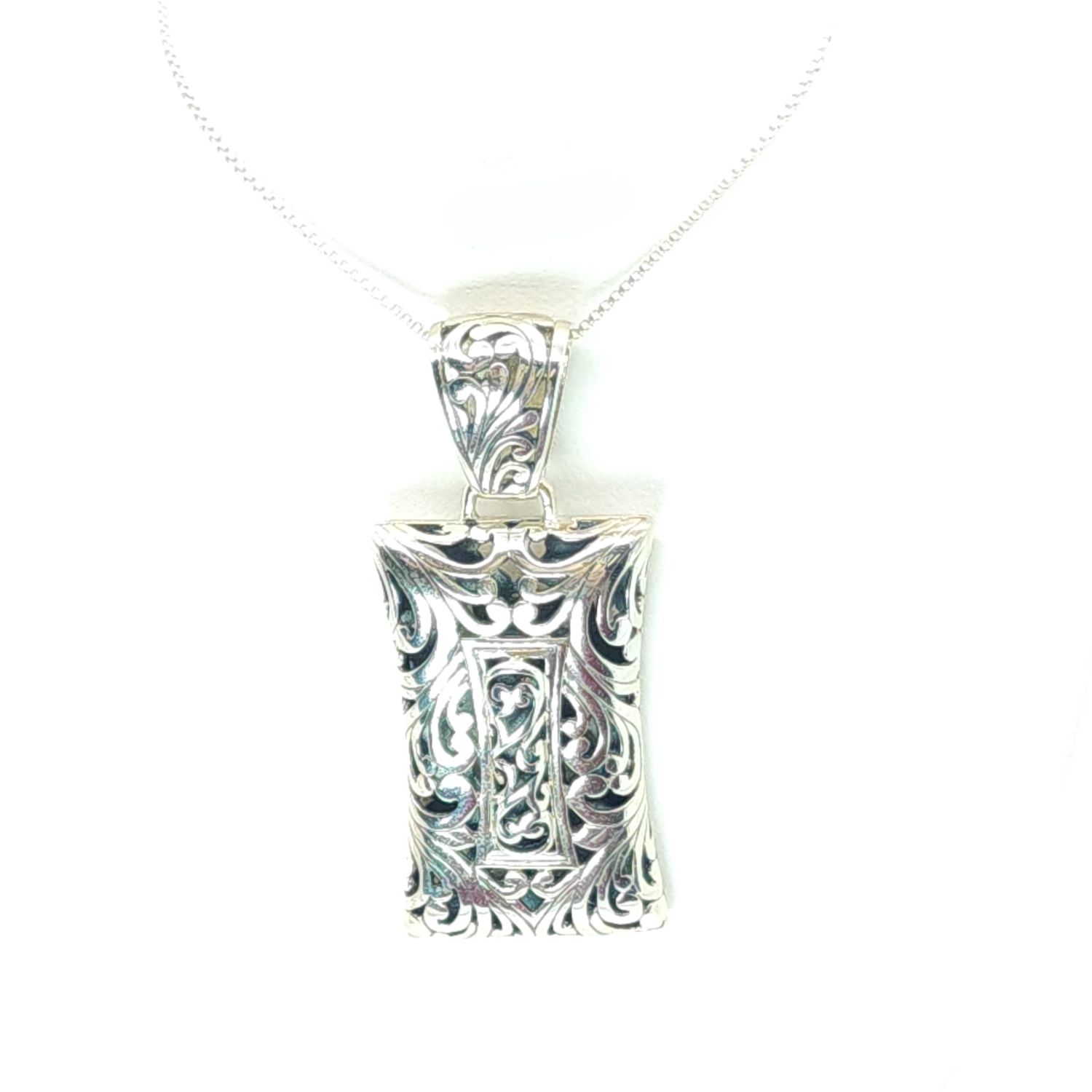Sterling Silver Chain with Filigree Pendant Size: 24&quot;