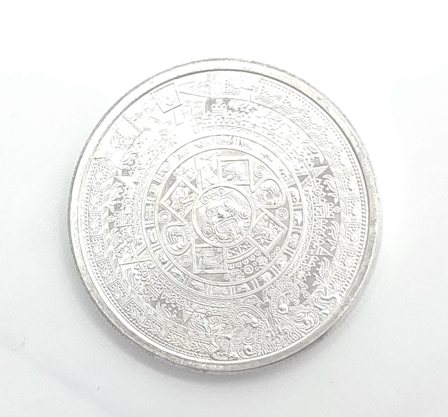 1 oz Aztec Calendar Silver Round.