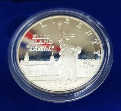 1986 US Mint Statue of Liberty Proof 2-Coin Set - Silver Dollar &amp; Half Dollar