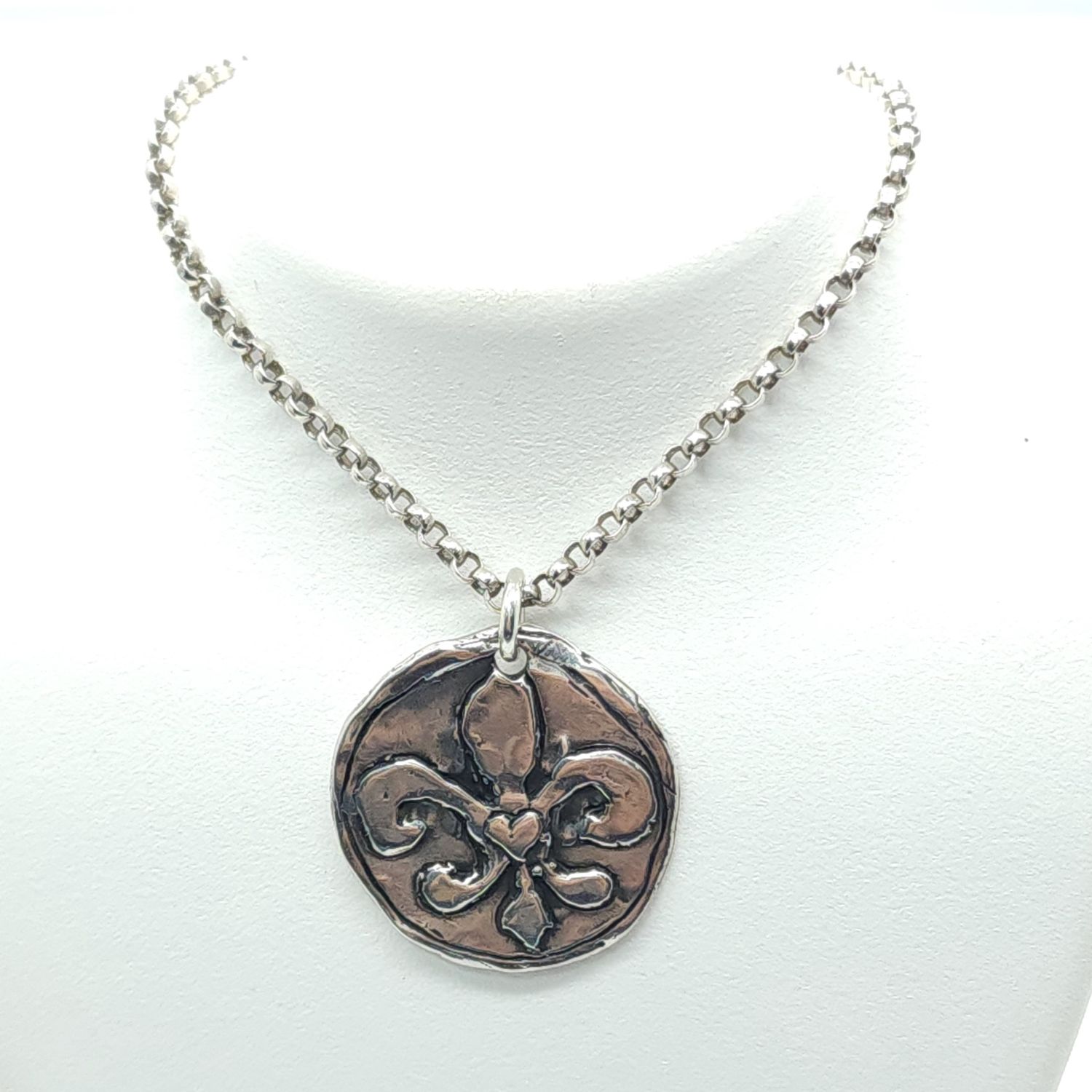 Sterling Silver Fleur de Lis Seek Fortitude Pendant &amp; Necklace Size: 18&quot;