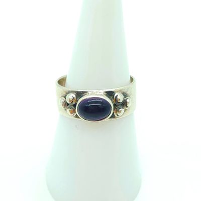 Sterling Silver Tanzanite Ring Size: 8