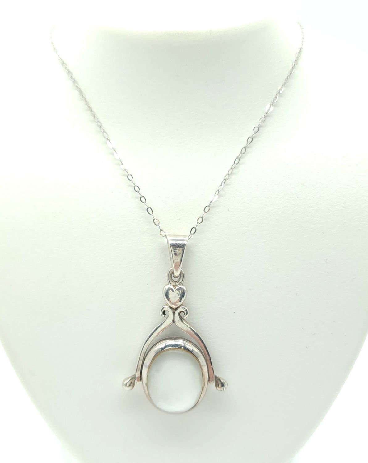 Sterling Silver Chain with Black Onyx &amp; Mother of Pearl Reversible Pendant Size: 18&quot;