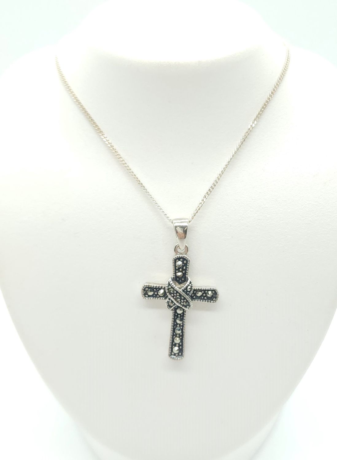 Sterling Silver Chain w/ Sterling Silver Cross Size: 16-19&quot;