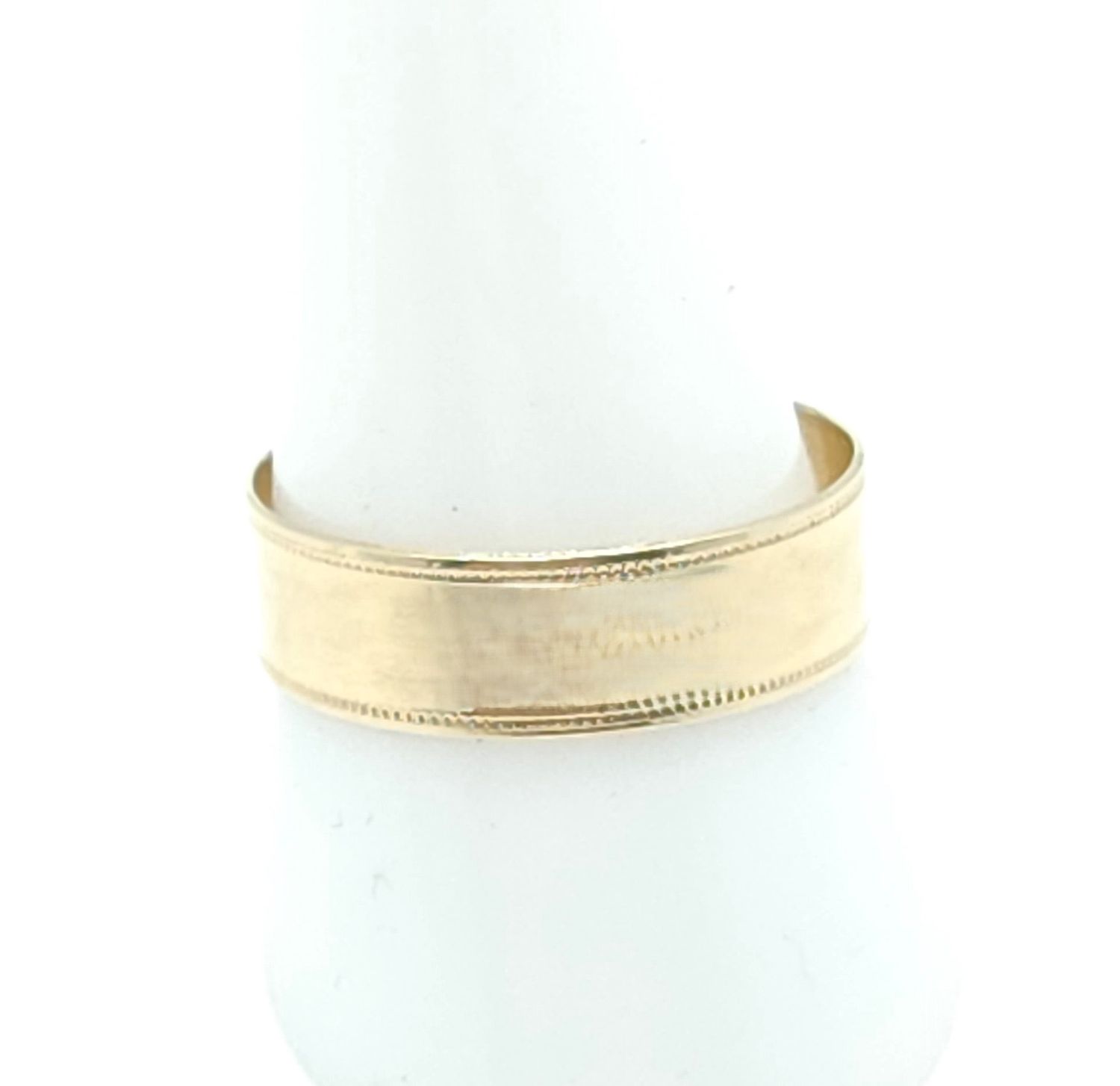 10k Gold Band Size: 10.5