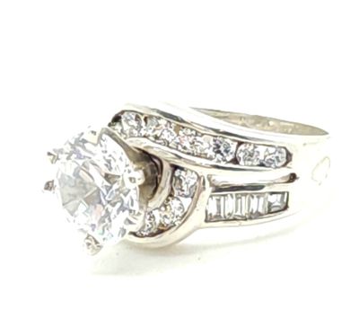Sterling Silver CZ Swirl Ring Size: 5