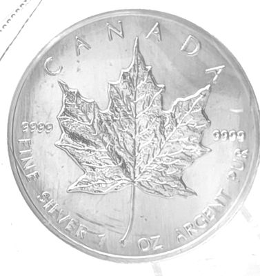 1988 Silver Canadian  5 Dollar Maple