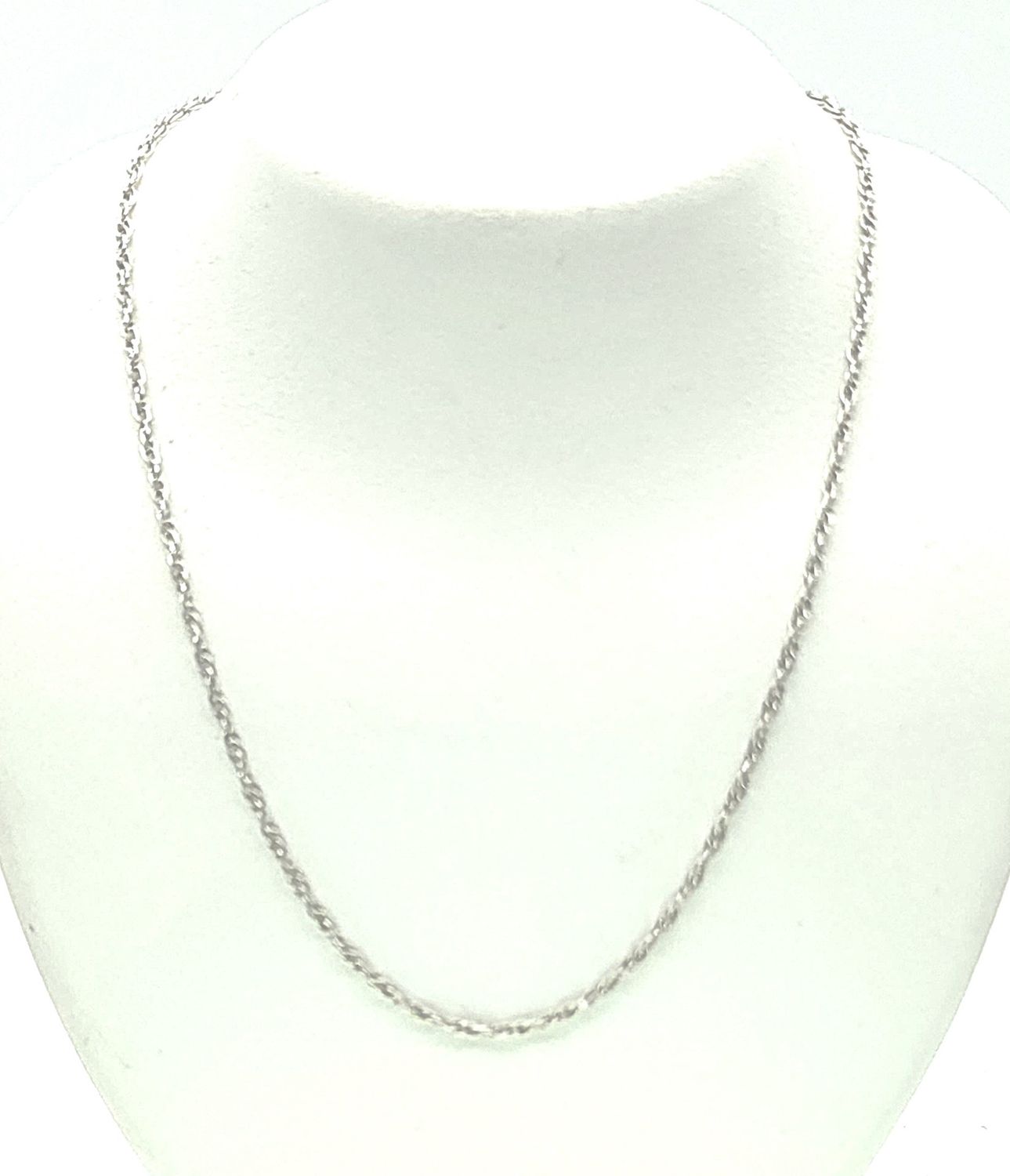 Sterling Silver Necklace Size: 18&quot;.