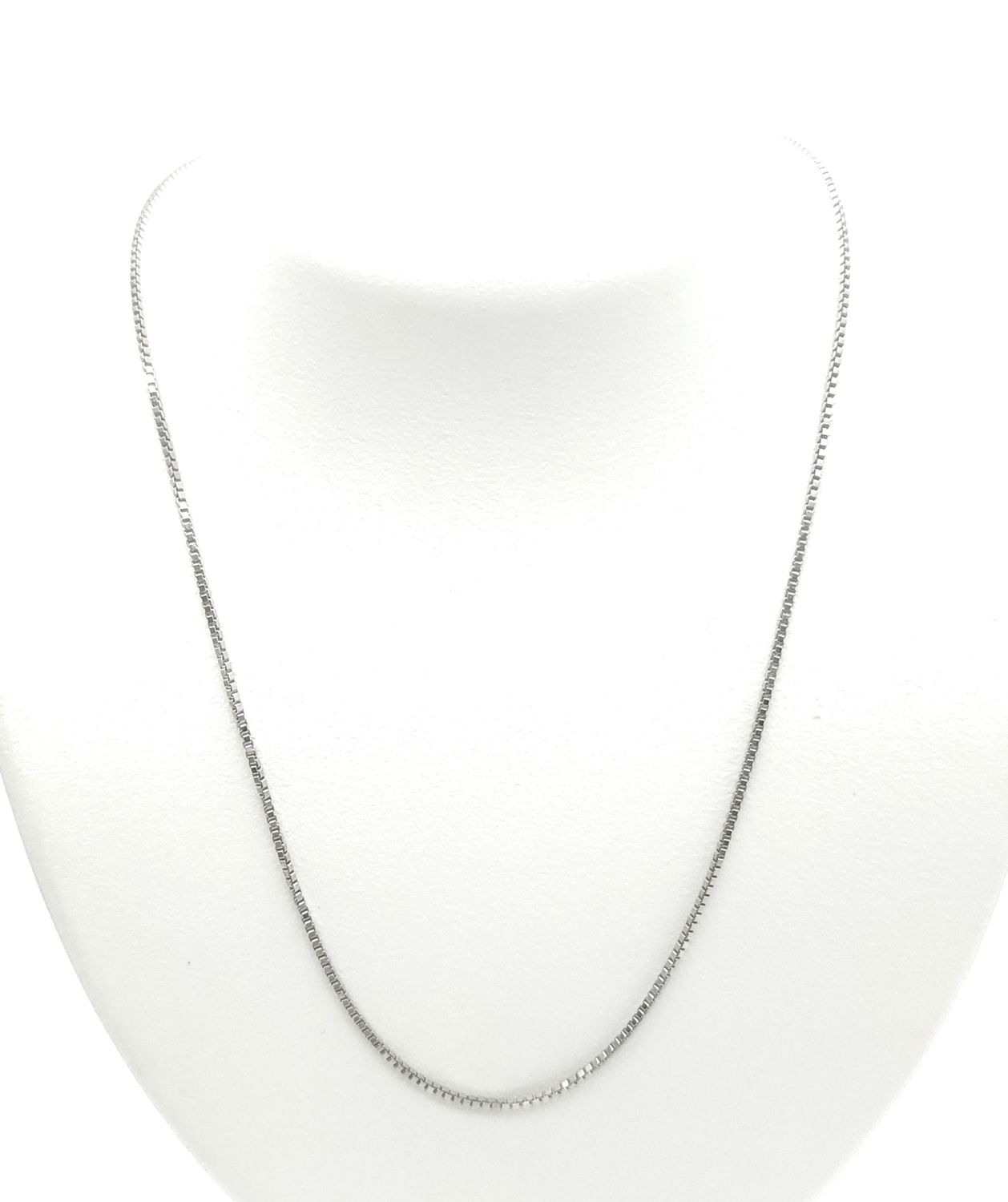 10k White Gold Box Chain Size: 18&quot;