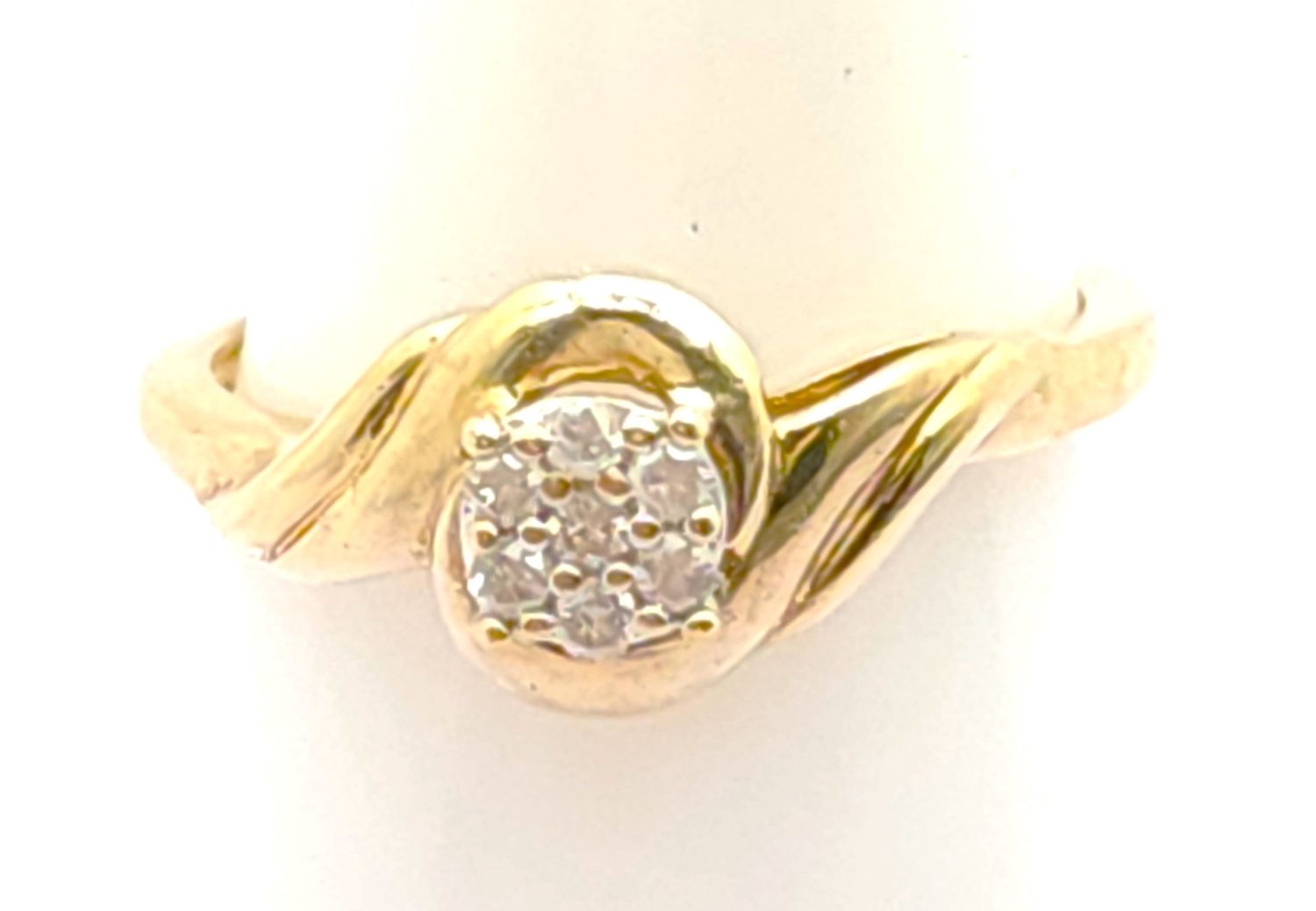 10k Gold Diamond Cluster Ring Size: 7