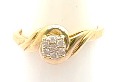10k Gold Diamond Cluster Ring Size: 7