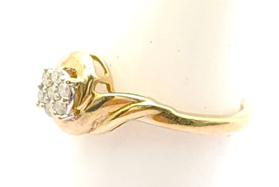 10k Gold Diamond Cluster Ring Size: 7