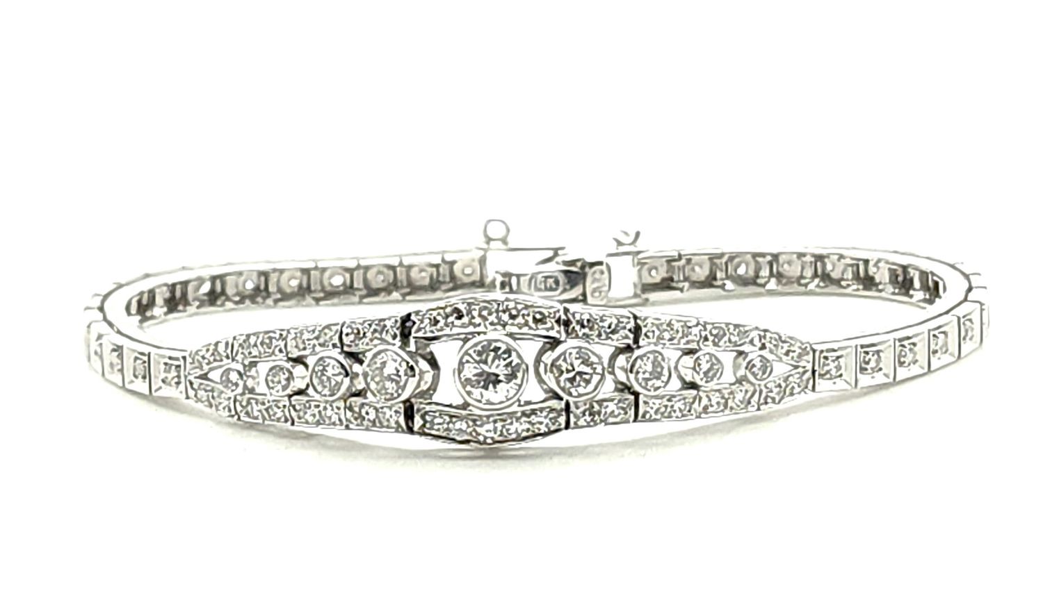 14k White Gold Graduated Diamond Bracelet Size:  7&quot;