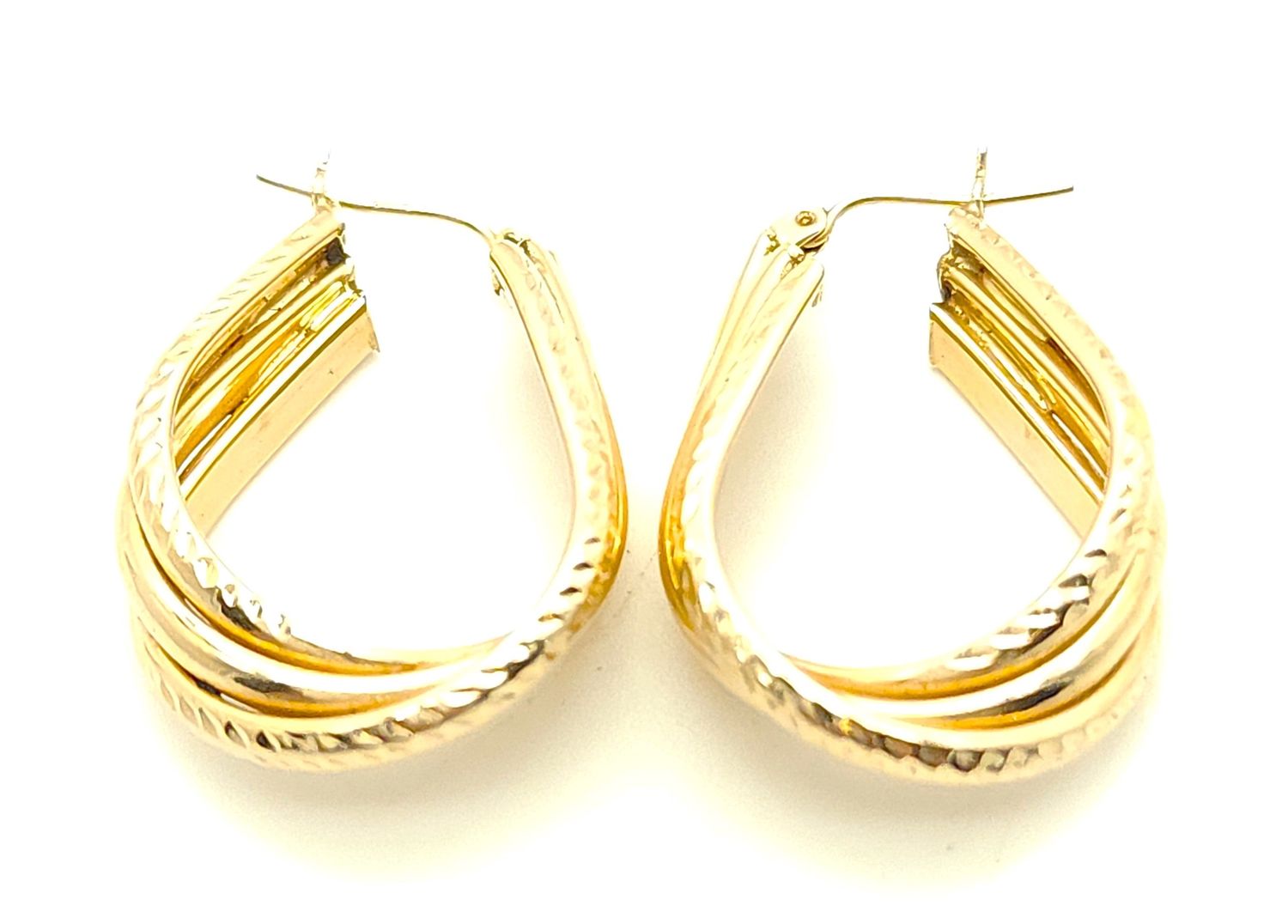 14k Gold Twisted Oval Hoop Earrings