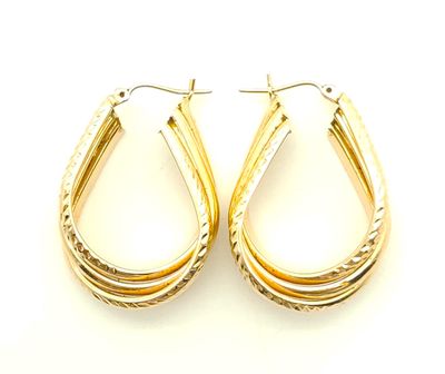 14k Gold Twisted Oval Hoop Earrings