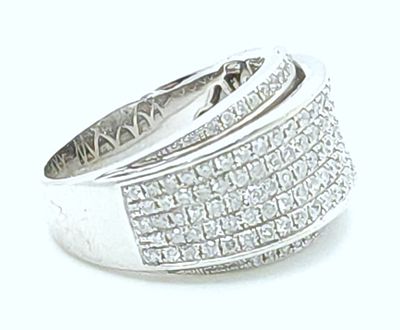 14k White Gold And Moissanite Ring Size: 7.5