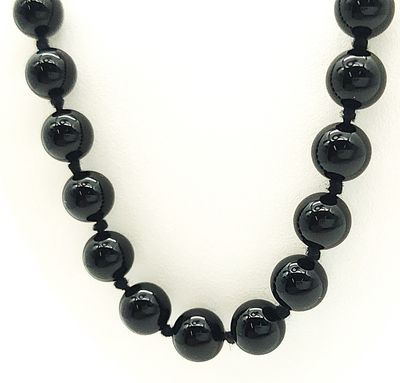 Black Bead Necklace Size: 32"