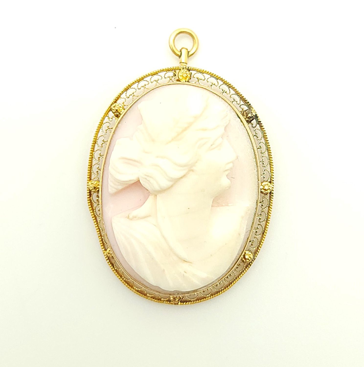 10k Gold Cameo Pendant