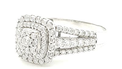 10k White Gold &amp; Diamond Halo Ring Size: 9.5