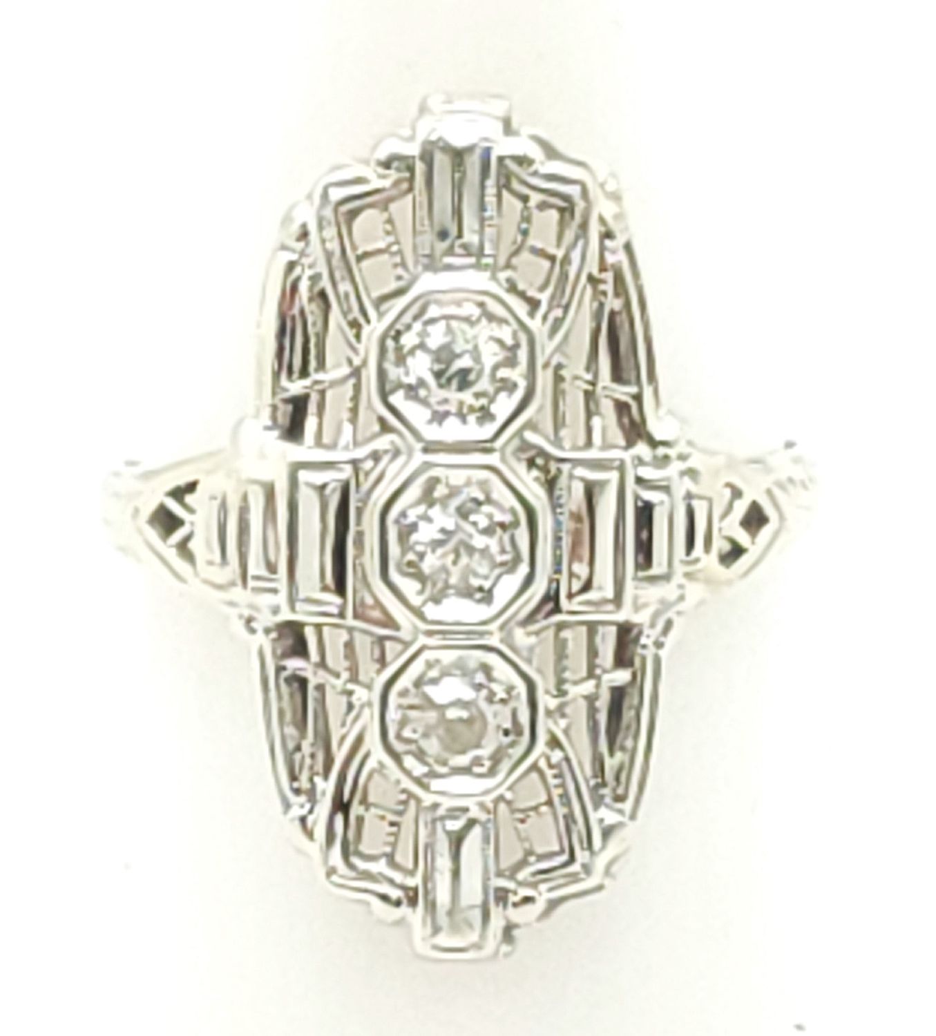 18k White Gold 3 Diamond Ring Size: 6