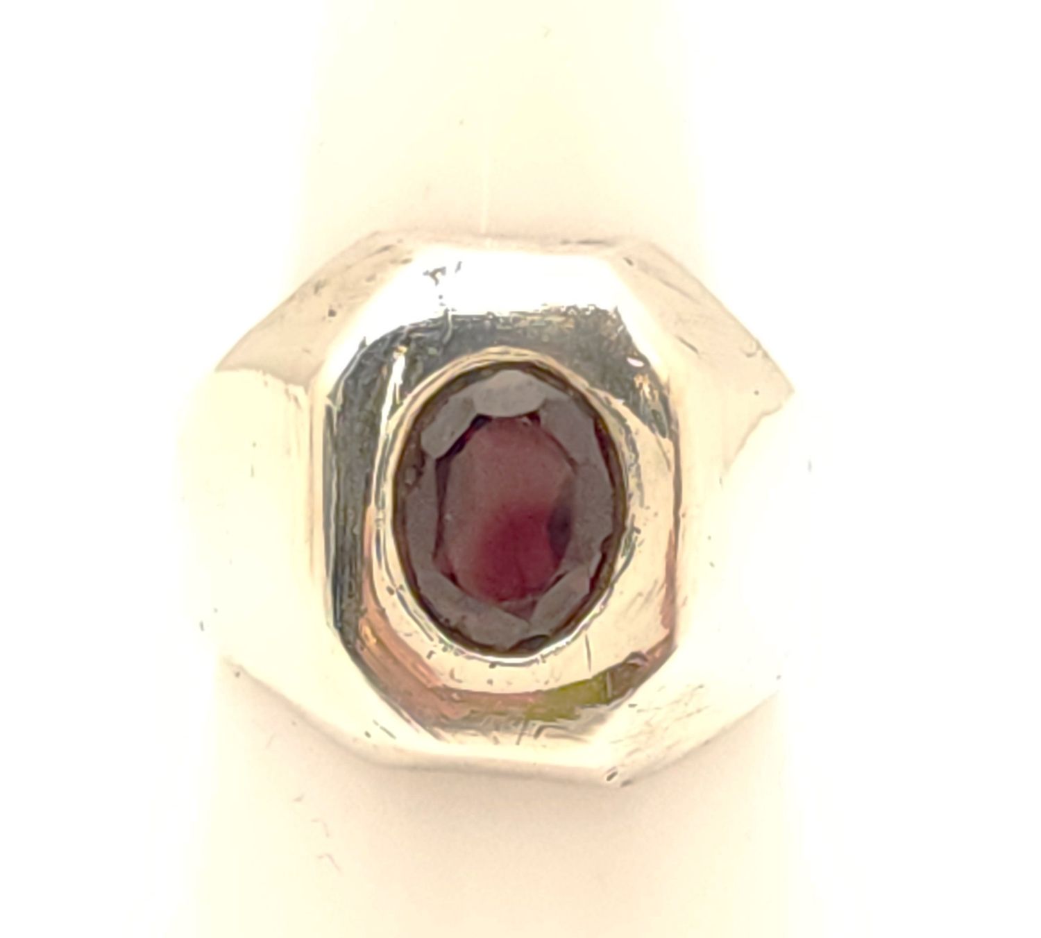 Sterling Silver Garnet Ring Size: 8.5