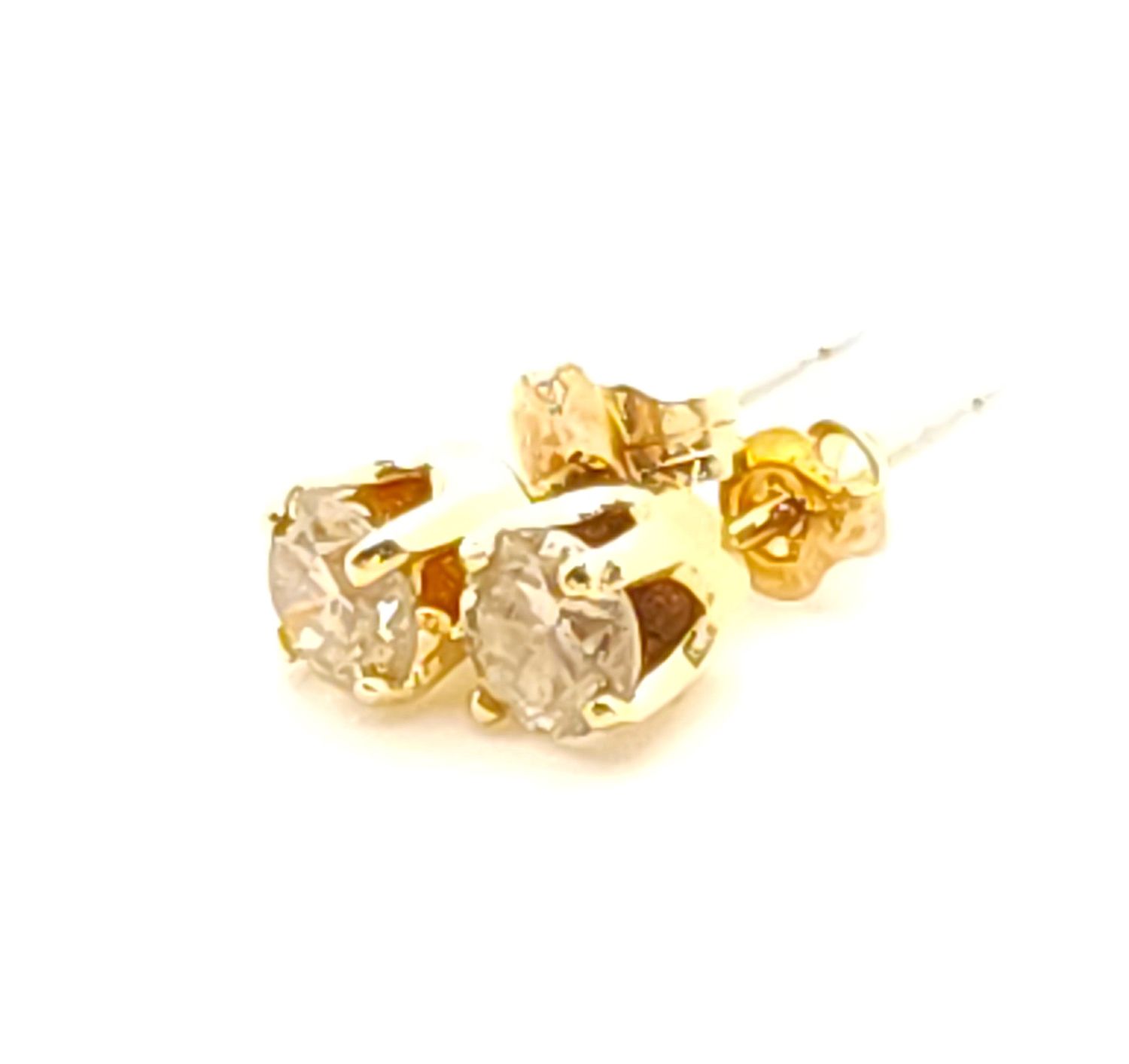 14k Gold 1/4ct Diamond Studs