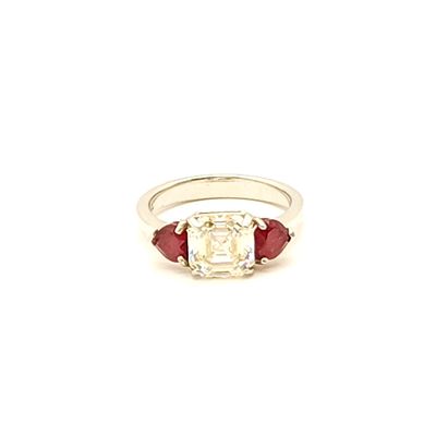 Sterling Silver Clear &amp; Red Three Stone Ring Size: 8