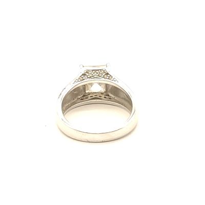 Sterling Silver Clear Stone Emerald Cut Ring Size: 8