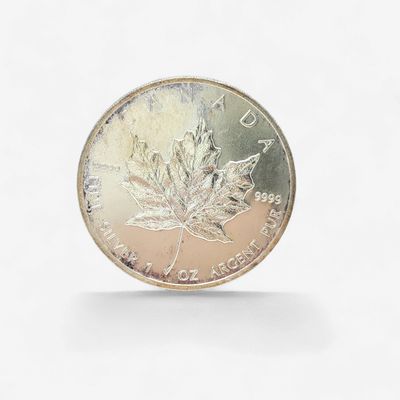 1990 Canada $5 Silver  Maple
