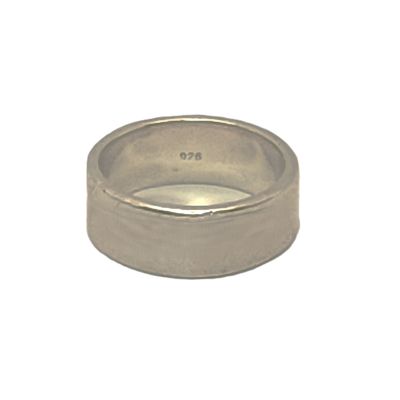 Sterling Silver Band Size: 5.5
