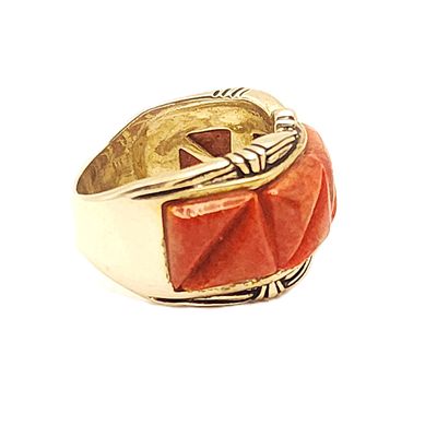 Sterling Silver Triangle Cobblestone Coral Ring- Size: 8