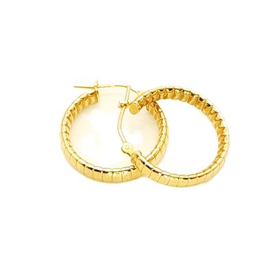 14k Gold Ribbed Hoop Earrings- Size: 7/10"