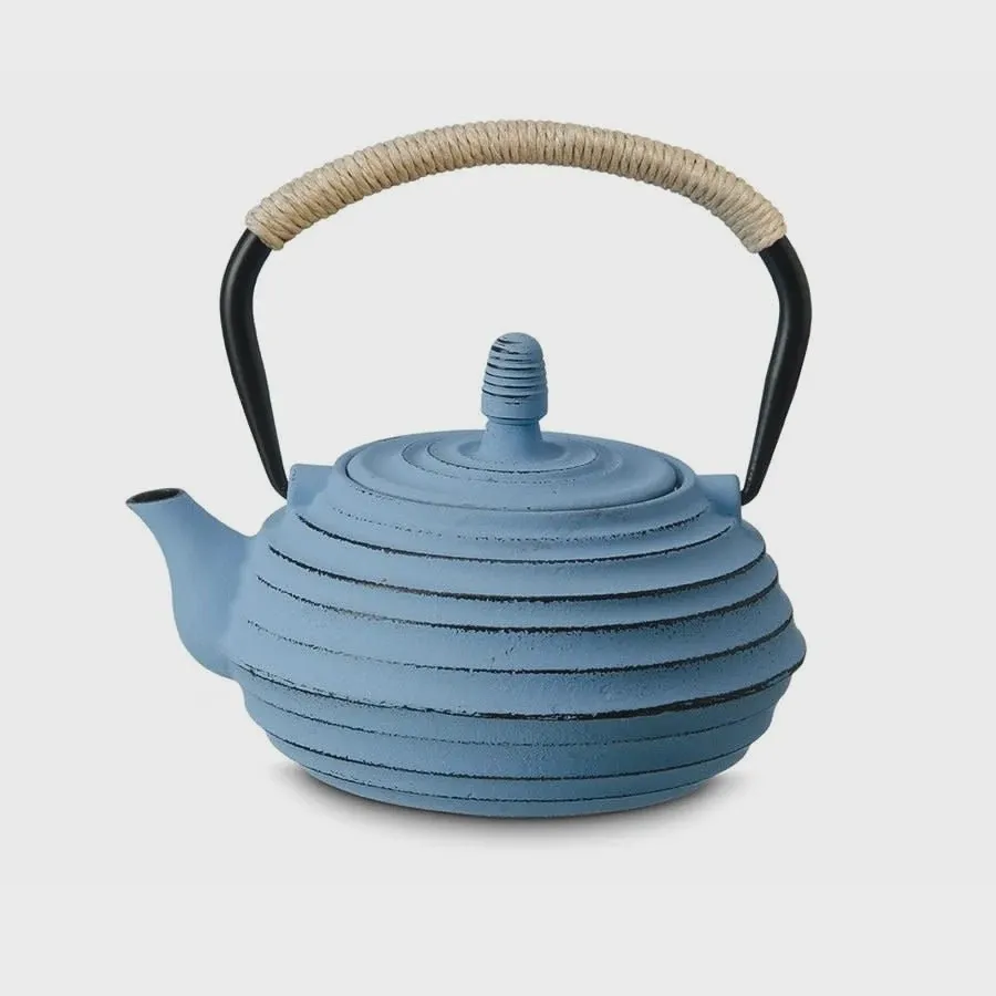 Theepot &quot;Guangxi&quot;, blauw, gietijzer met roestvrijstalen filter - 700ml