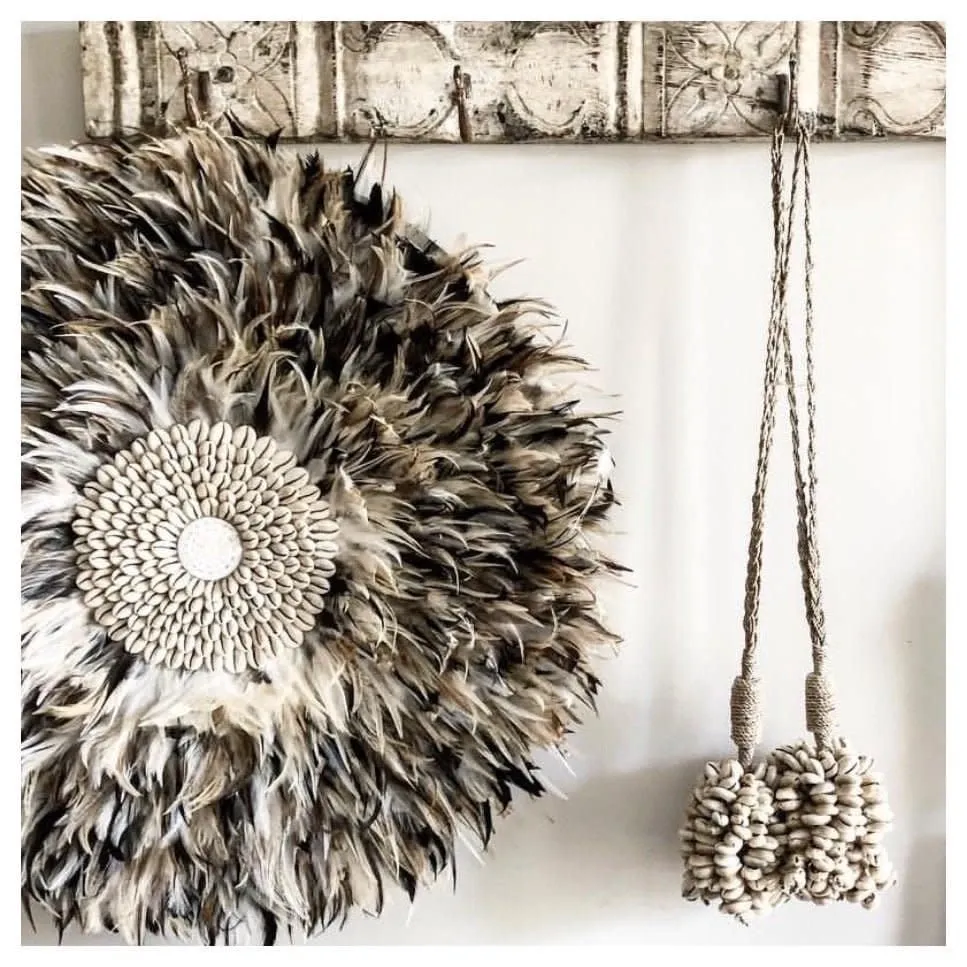 The Door Shell Cowrie Tassel - Natural