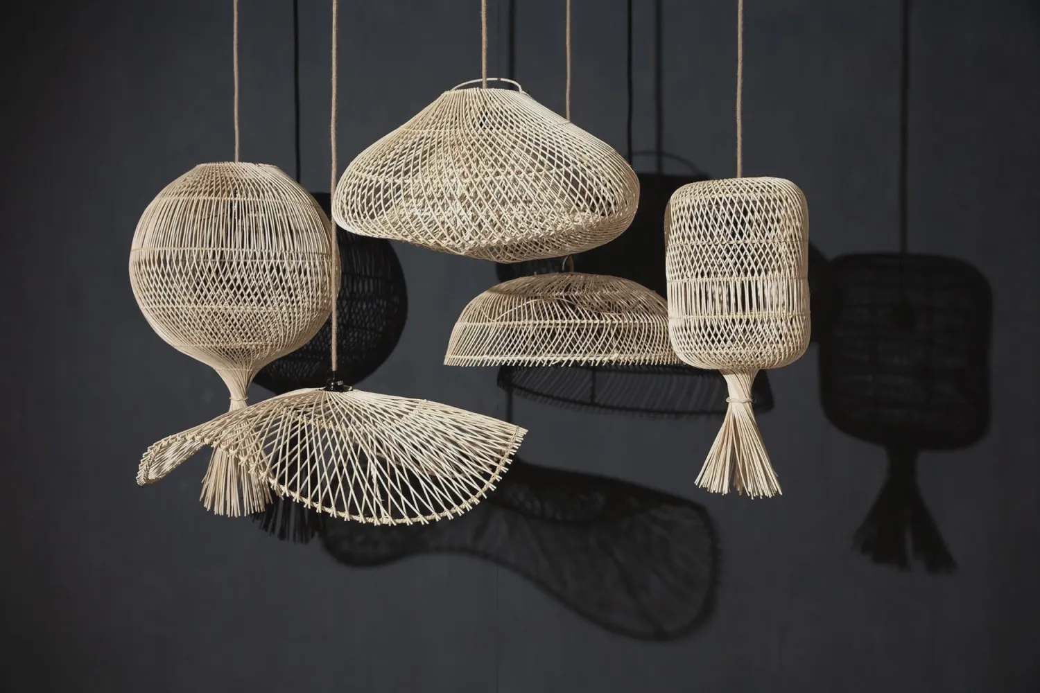 The Dumpling Floor Lamp - Pendant - M