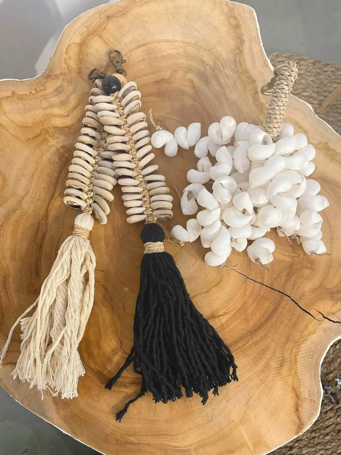The Fishbone Macrame Keychain - Cream