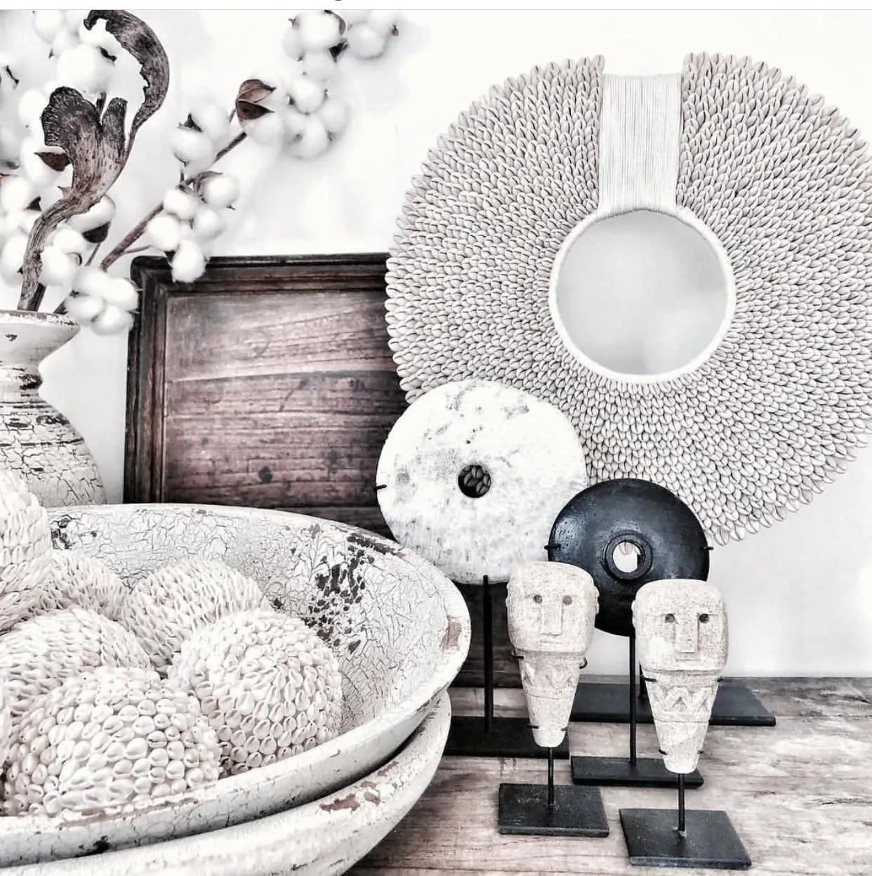 The Sumba #10 on Stand - Grey