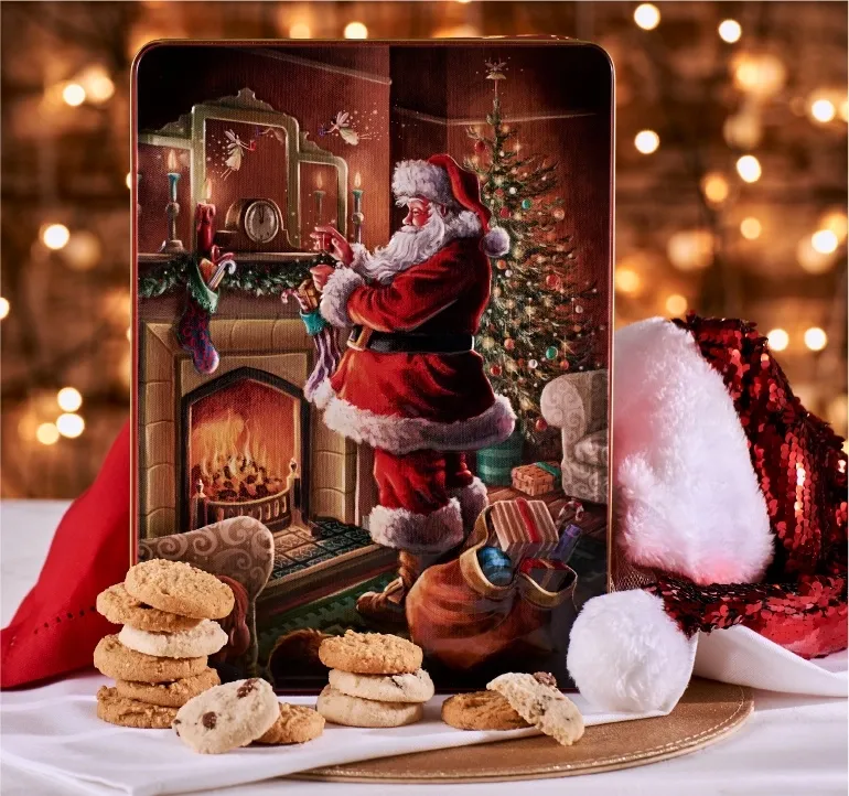 EMBOSSED SANTA BY THE FIRE 400GR