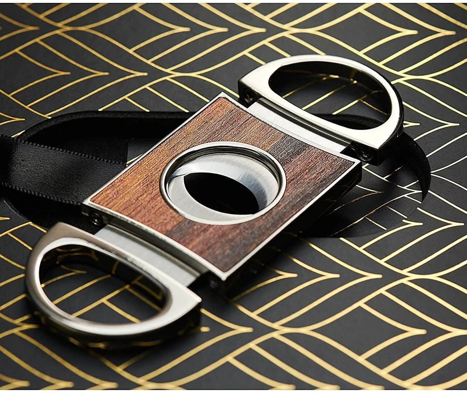 The Gentleman&#39;s Set - Cigar Aficionado